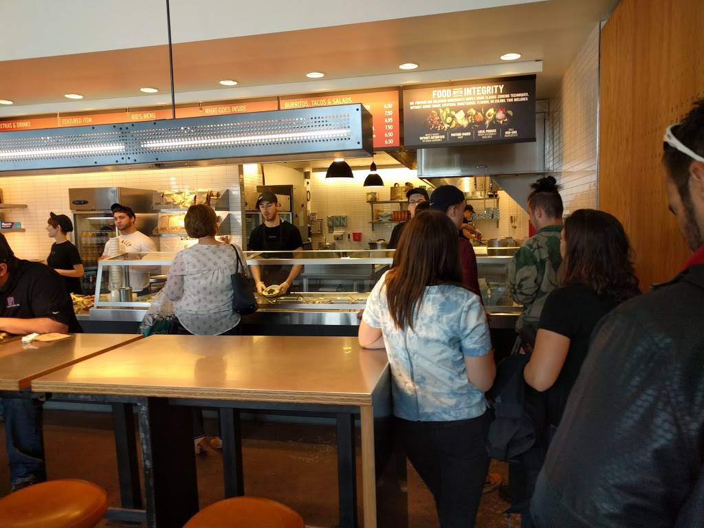 Chipotle Mexican Grill | restaurant | 1600 Miller Trunk Hwy Ste F13C, Duluth, MN 55811, USA | 2182139925 OR +1 218-213-9925