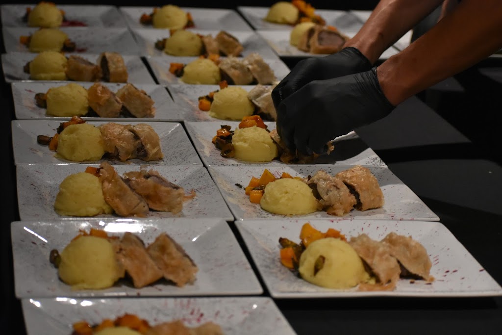 Chef Around the Block Pop-up Shop | restaurant | 220 S 31st Ave #3105, Omaha, NE 68131, USA | 7203184542 OR +1 720-318-4542