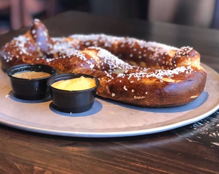 Prime Burger Bar | restaurant | 1048 Old Country Rd, Plainview, NY 11803, USA | 5167800455 OR +1 516-780-0455