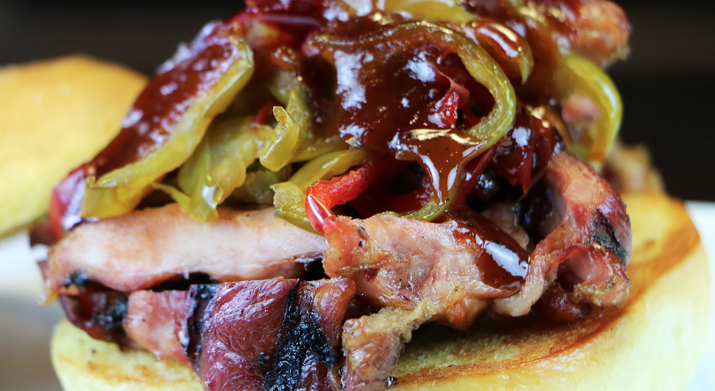 Steak and Stone Steakhouse & BBQ | restaurant | 2503, 2613 N Thunderbird Cir, Mesa, AZ 85215, USA | 4808306100 OR +1 480-830-6100