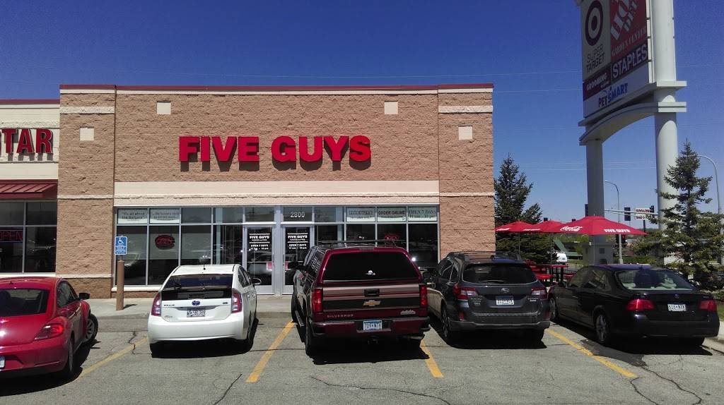 Five Guys | meal takeaway | 2800 41st St NW, Rochester, MN 55901, USA | 5072881464 OR +1 507-288-1464