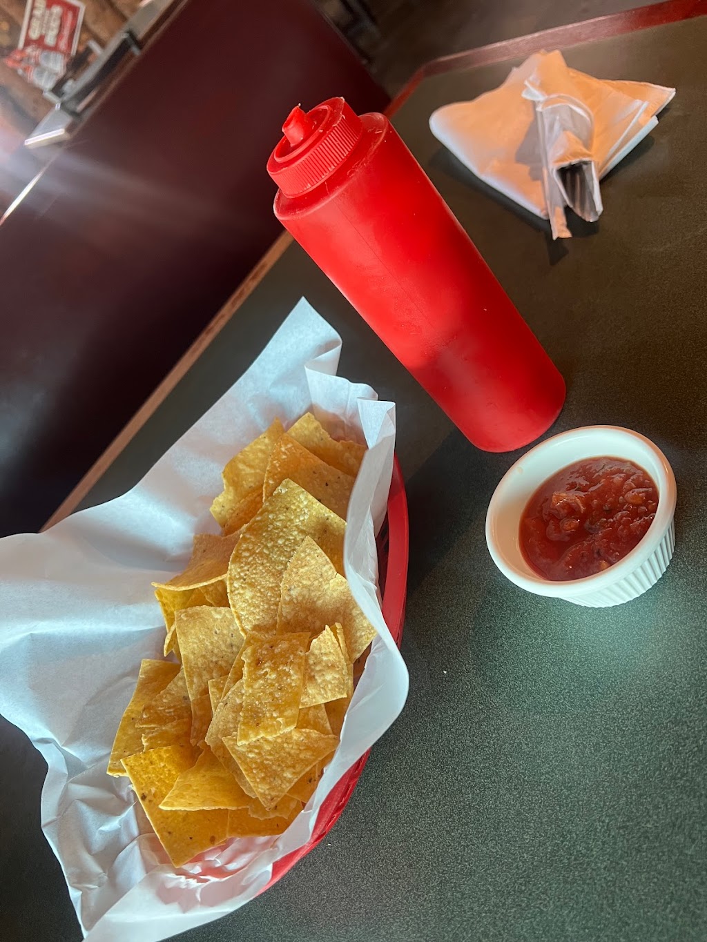 Roosters Mexican Restaraunt & Cantina | restaurant | 1300 Vega Blvd, Vega, TX 79092, USA | 8062670113 OR +1 806-267-0113