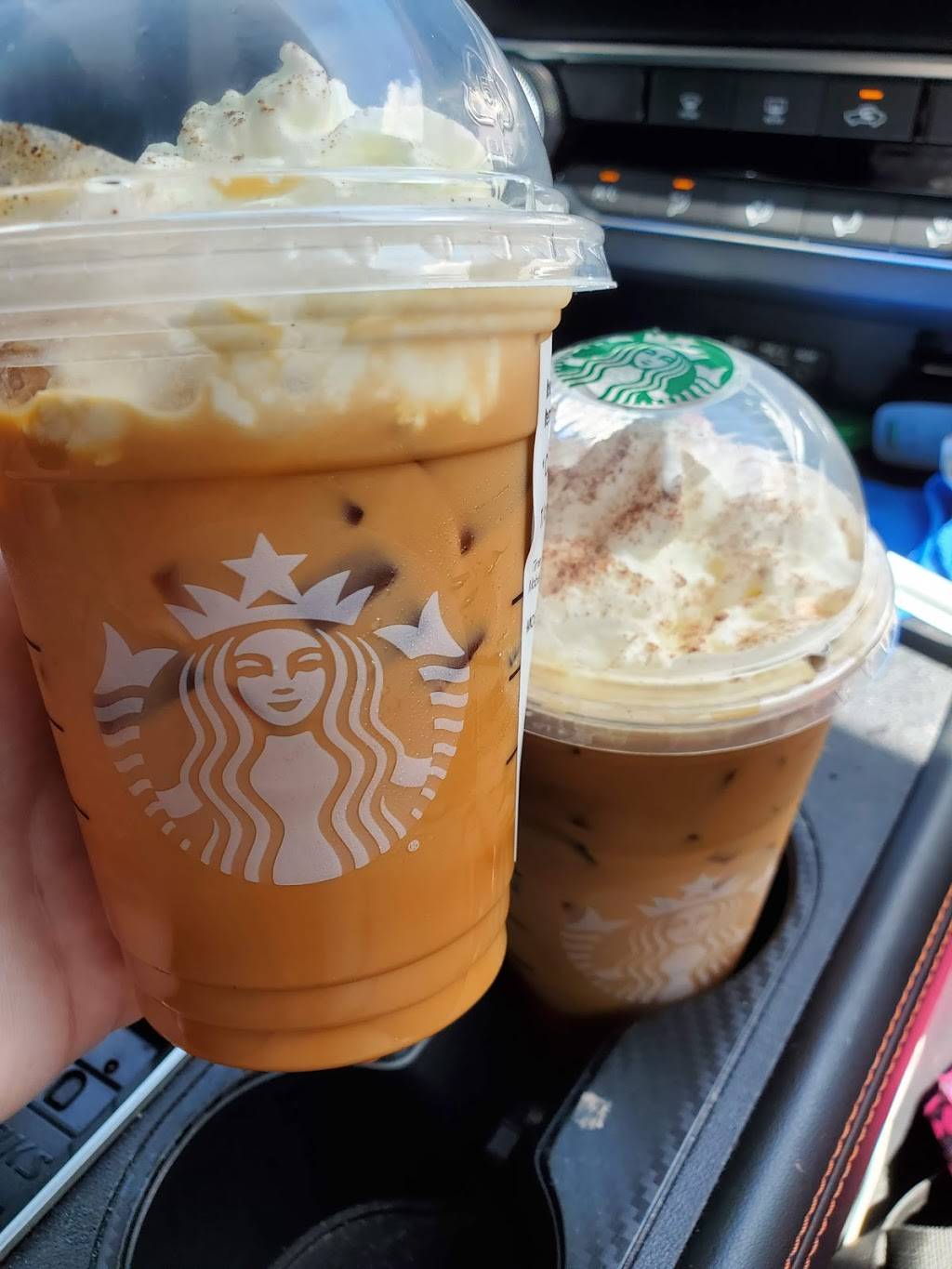 Starbucks | cafe | 2500 Monument Rd, Jacksonville, FL 32225, USA | 9049963664 OR +1 904-996-3664