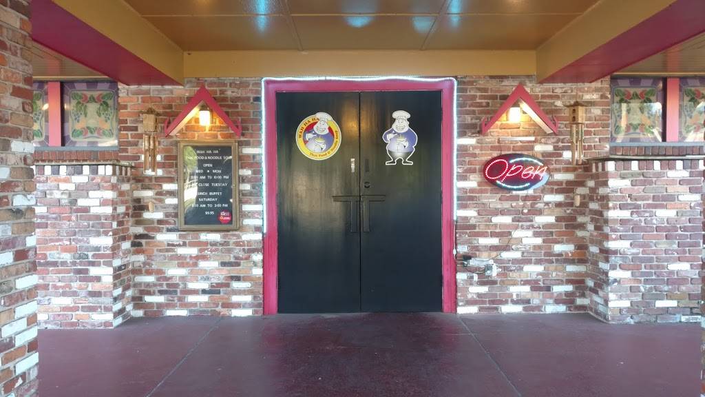 Wah Ha Ha Thai Food & Noodle Soup | restaurant | 1902 SW 13th St, Gainesville, FL 32608, USA | 3523636327 OR +1 352-363-6327