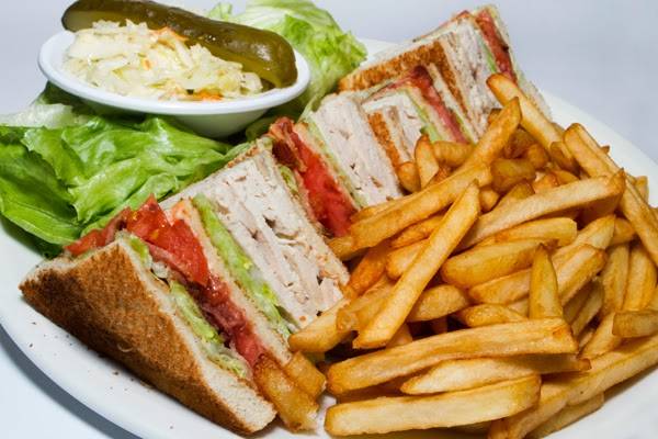 Voltigeurs | restaurant | 300 Boulevard Curé-Labelle, Sainte-Thérèse, QC J7E 2Y1, Canada | 4504358148 OR +1 450-435-8148