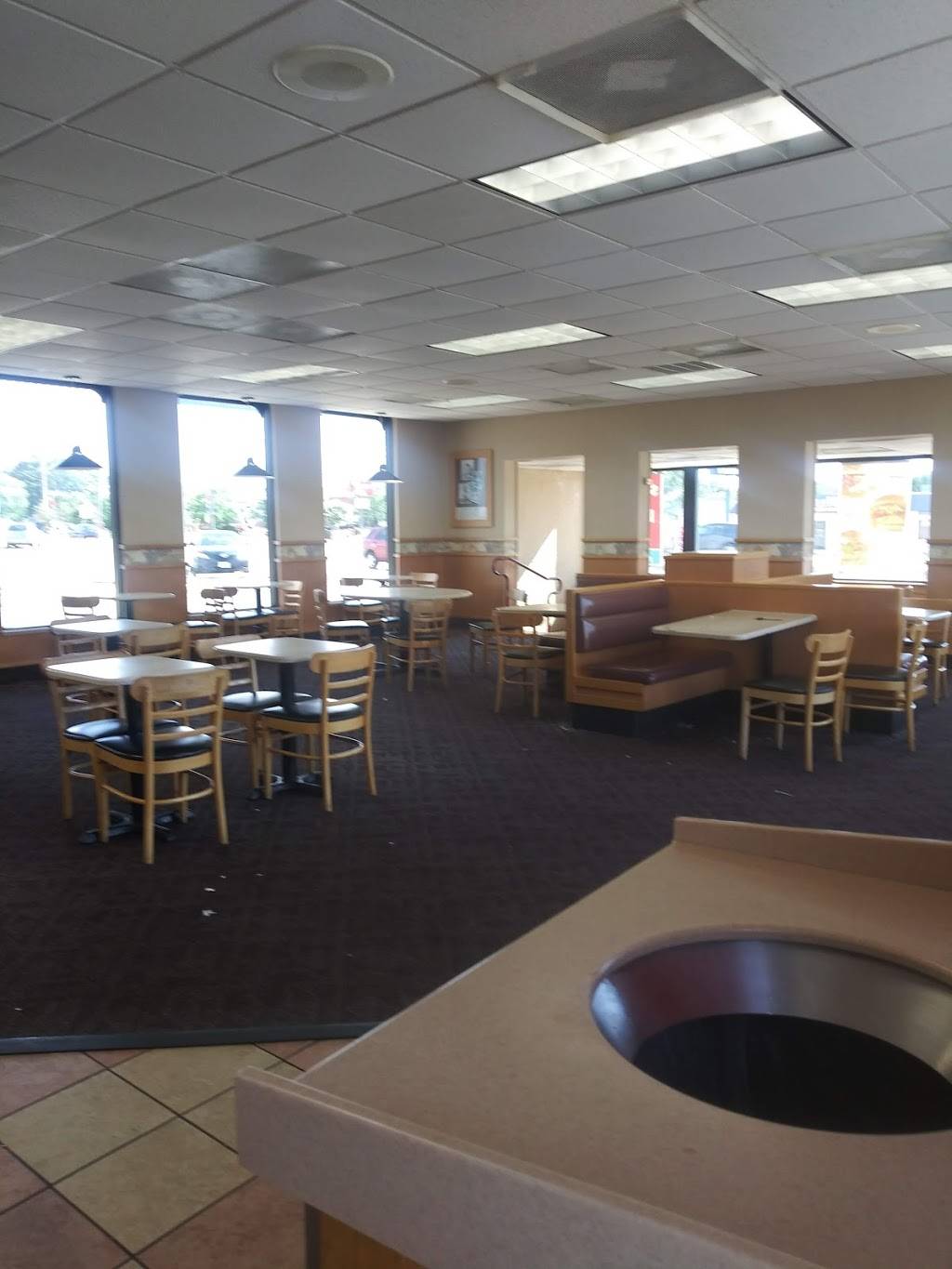 Wendys | restaurant | 1709 Boulevard, Colonial Heights, VA 23834, USA | 8045268685 OR +1 804-526-8685