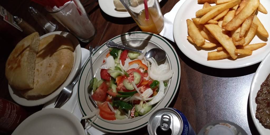 Dinos Grill | restaurant | 14432 Military Rd S #1, Tukwila, WA 98168, USA | 2064374003 OR +1 206-437-4003