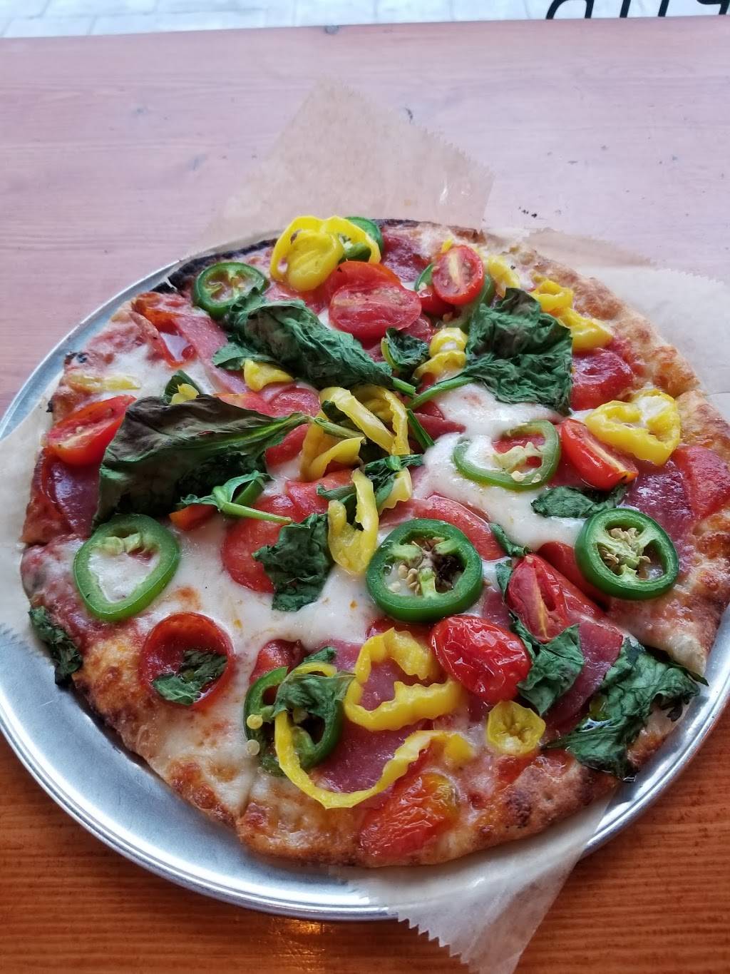 CRAVE Pasta - Pizza - Pub | restaurant | 148 W Main St, Gaylord, MI 49735, USA | 9897484848 OR +1 989-748-4848