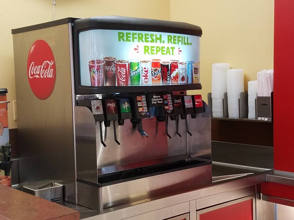 Del Taco | meal takeaway | 30640 Benton Rd, Winchester, CA 92596, USA | 9513255161 OR +1 951-325-5161