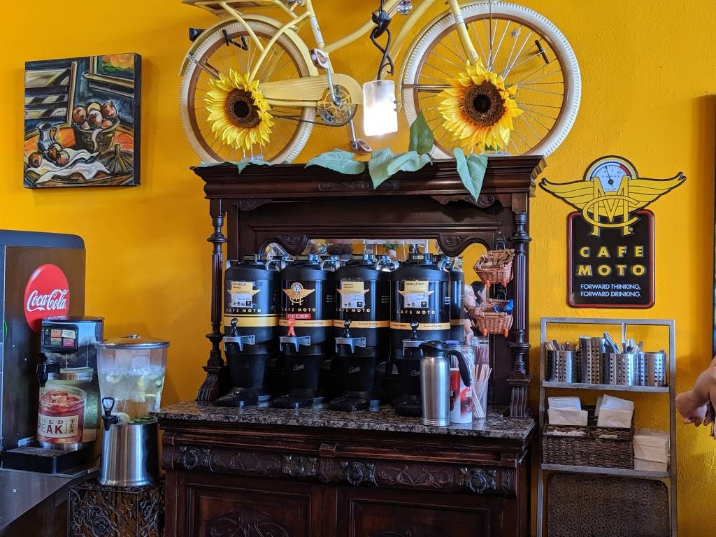 A Delight of France | restaurant | 126 W Grand Ave, Escondido, CA 92025, USA | 7607462644 OR +1 760-746-2644