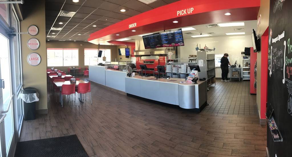 Dominos Pizza | meal delivery | 2205 N Westwood Blvd, Poplar Bluff, MO 63901, USA | 5736867291 OR +1 573-686-7291