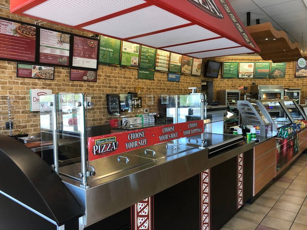 Subway | restaurant | 601 Lakeshore Dr, Weyauwega, WI 54983, USA | 9208672488 OR +1 920-867-2488