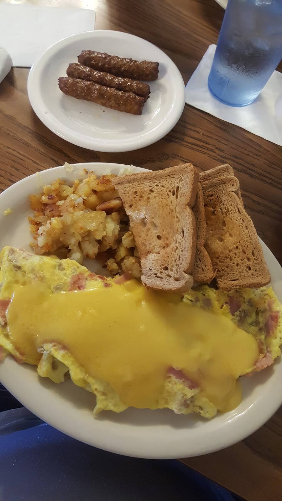 Bel Aire Pancake House | restaurant | 1613 E Little Creek Rd, Norfolk, VA 23518, USA | 7573216226 OR +1 757-321-6226