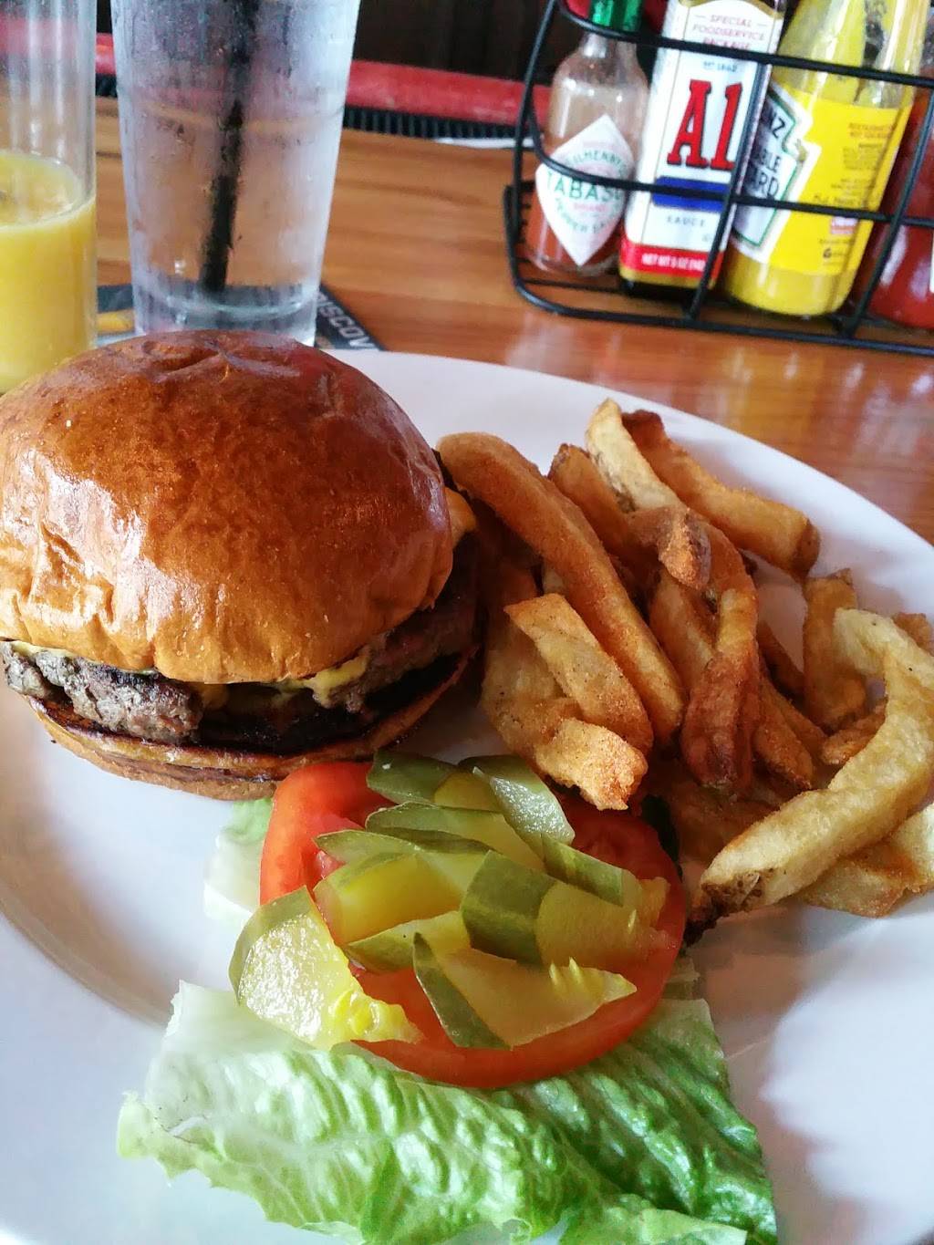 The Avondale Tap | restaurant | 3634 W Belmont Ave, Chicago, IL 60618, USA | 7737548341 OR +1 773-754-8341