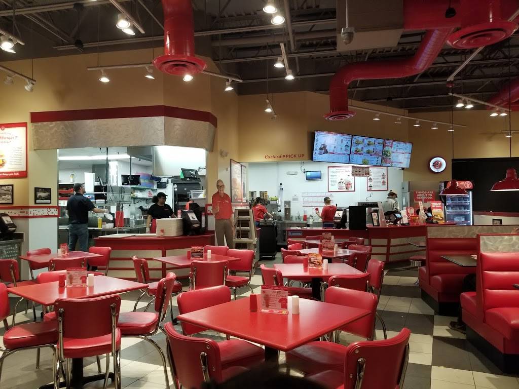 Freddys Frozen Custard & Steakburgers | restaurant | 7402 W 159th St, Orland Park, IL 60462, USA | 7084078222 OR +1 708-407-8222