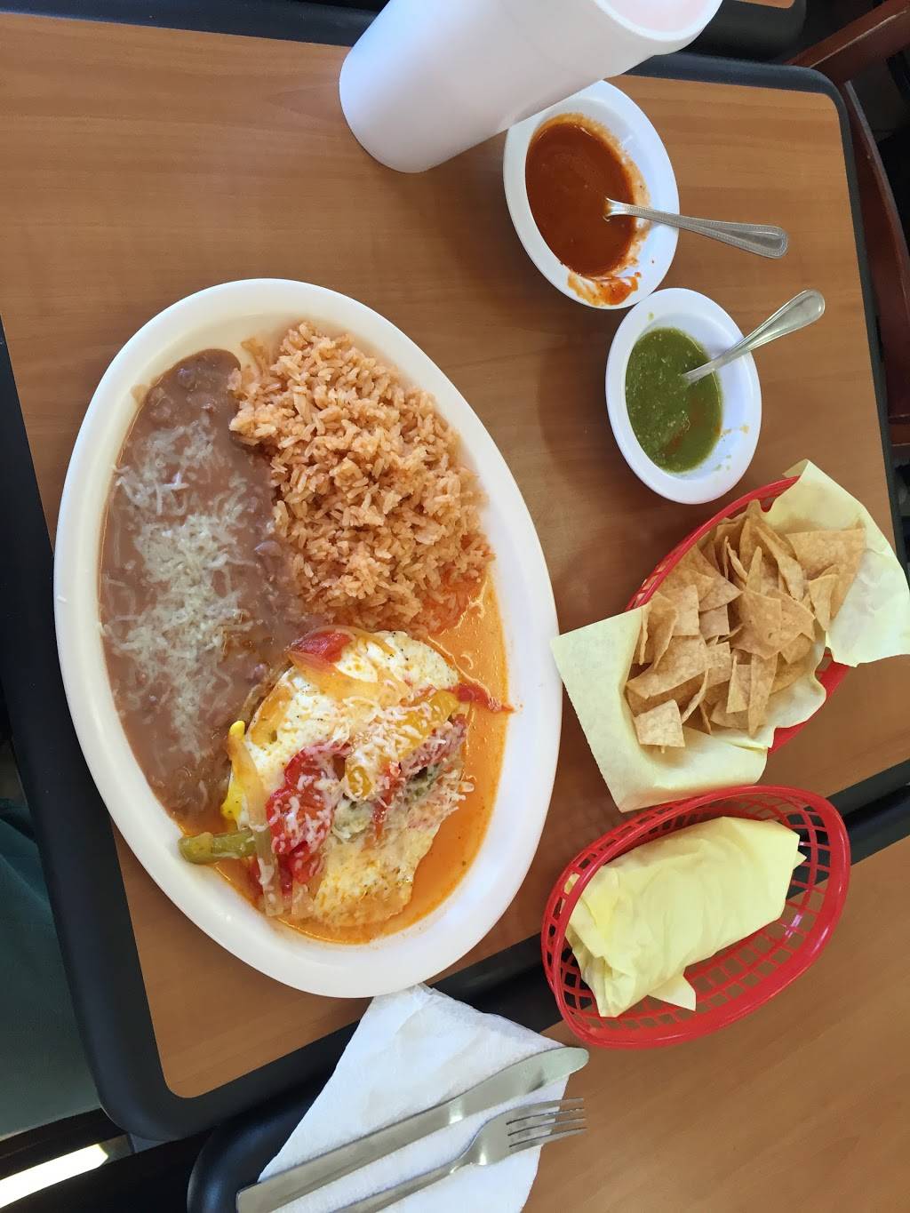 Rockys Tacos | restaurant | 3501 E 1st St, Los Angeles, CA 90063, USA | 3232604642 OR +1 323-260-4642