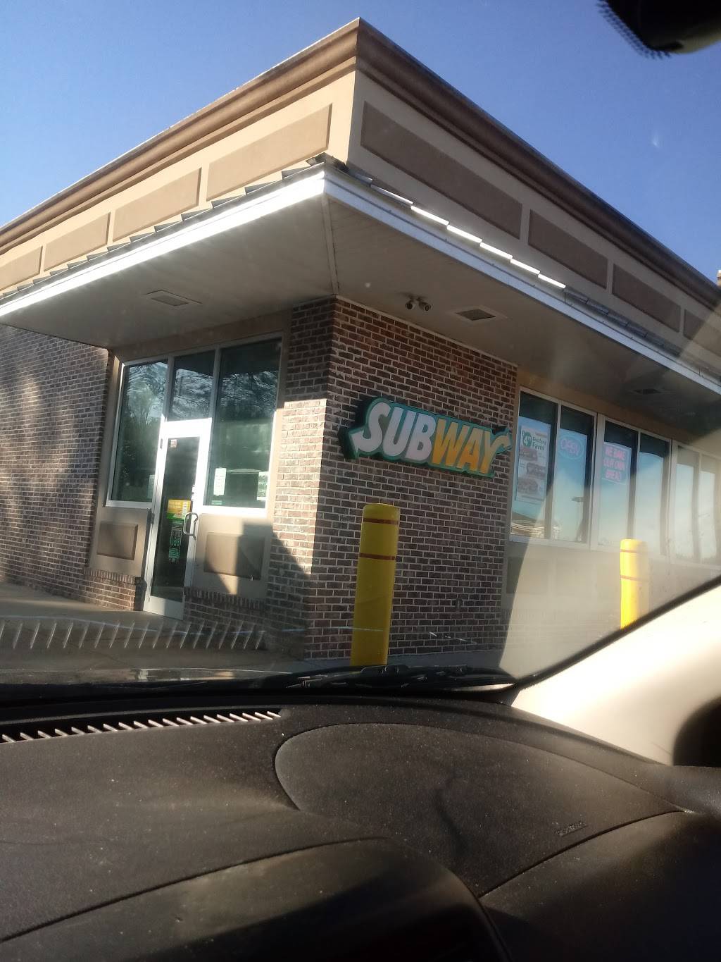 Subway | meal takeaway | 19485 MS-67, Biloxi, MS 39532, USA | 2283960407 OR +1 228-396-0407
