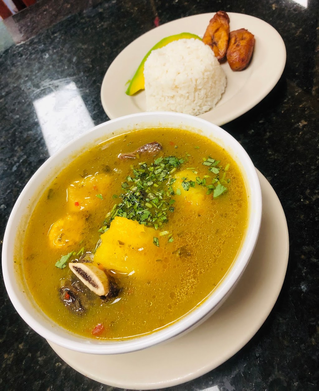 Mi Cali Bakery and Restaurant | restaurant | 2350 W 60th St #14, Hialeah, FL 33016, USA | 3058233682 OR +1 305-823-3682