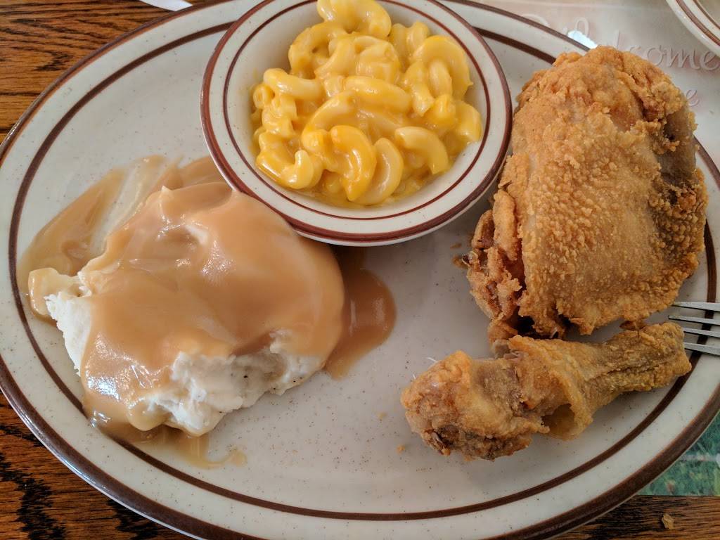 Hen House Family Restaurant | restaurant | 74 interstate Route 74, Champaign, IL 61822, USA | 2175863114 OR +1 217-586-3114