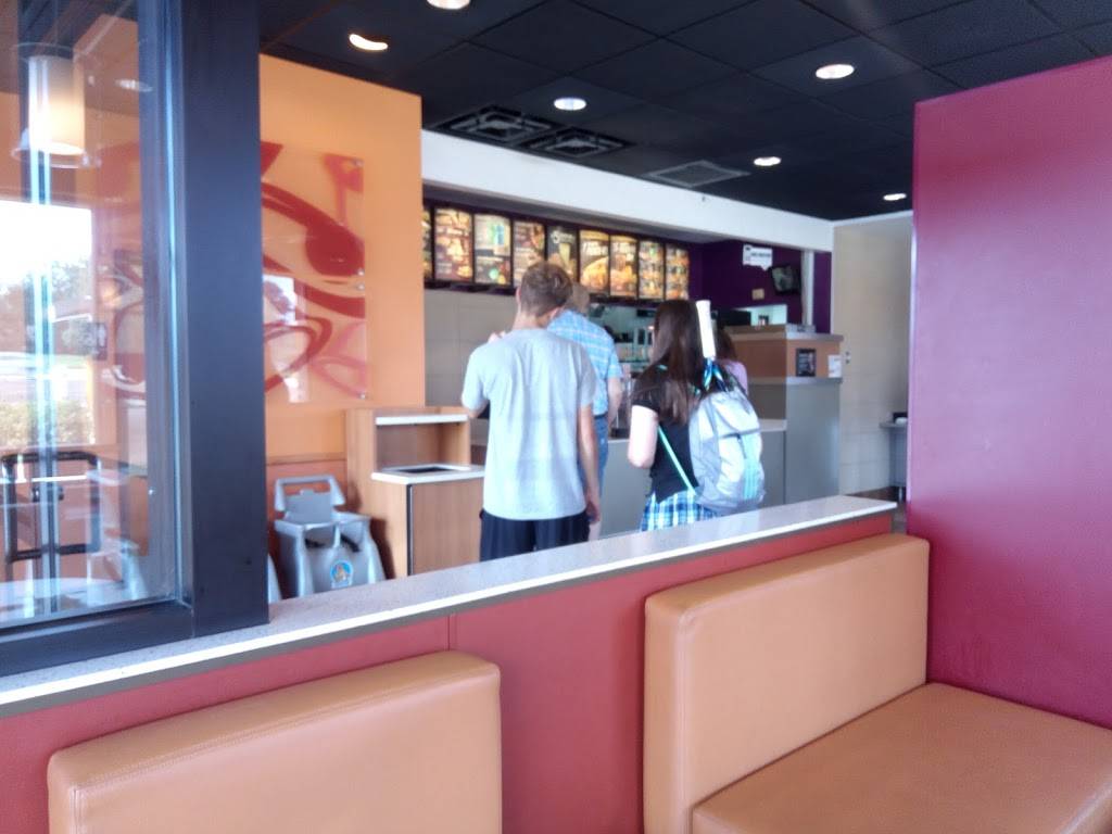 Taco Bell | meal takeaway | 1525 E Riverside Blvd, Loves Park, IL 61111, USA | 8152824101 OR +1 815-282-4101
