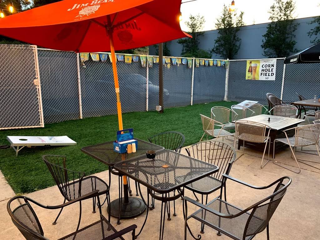 Jos Saloon & Eatery | restaurant | 4400 SE International Way, Portland, OR 97222, USA | 5036536798 OR +1 503-653-6798