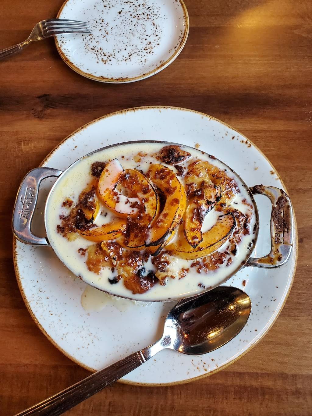 Killen’s | restaurant | 101 Heights Blvd, Houston, TX 77007, USA | 7136374664 OR +1 713-637-4664