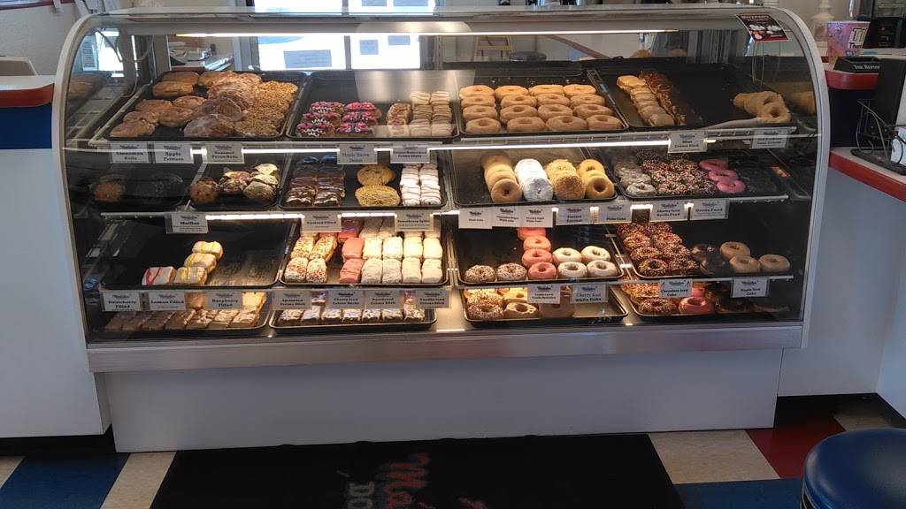 Mary Ann Donut Shop | bakery | 1664 N Main St, North Canton, OH 44720, USA | 3303051088 OR +1 330-305-1088