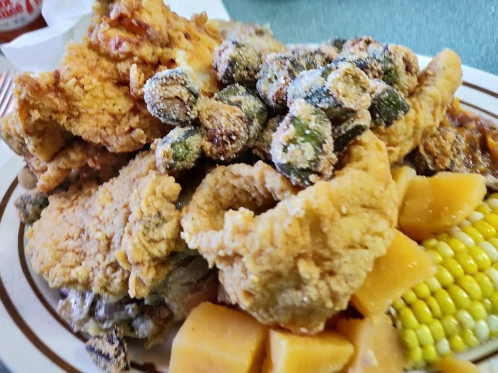 Mama Junes | restaurant | 3286 Inner Perimeter Rd, Valdosta, GA 31602, USA | 2292456062 OR +1 229-245-6062