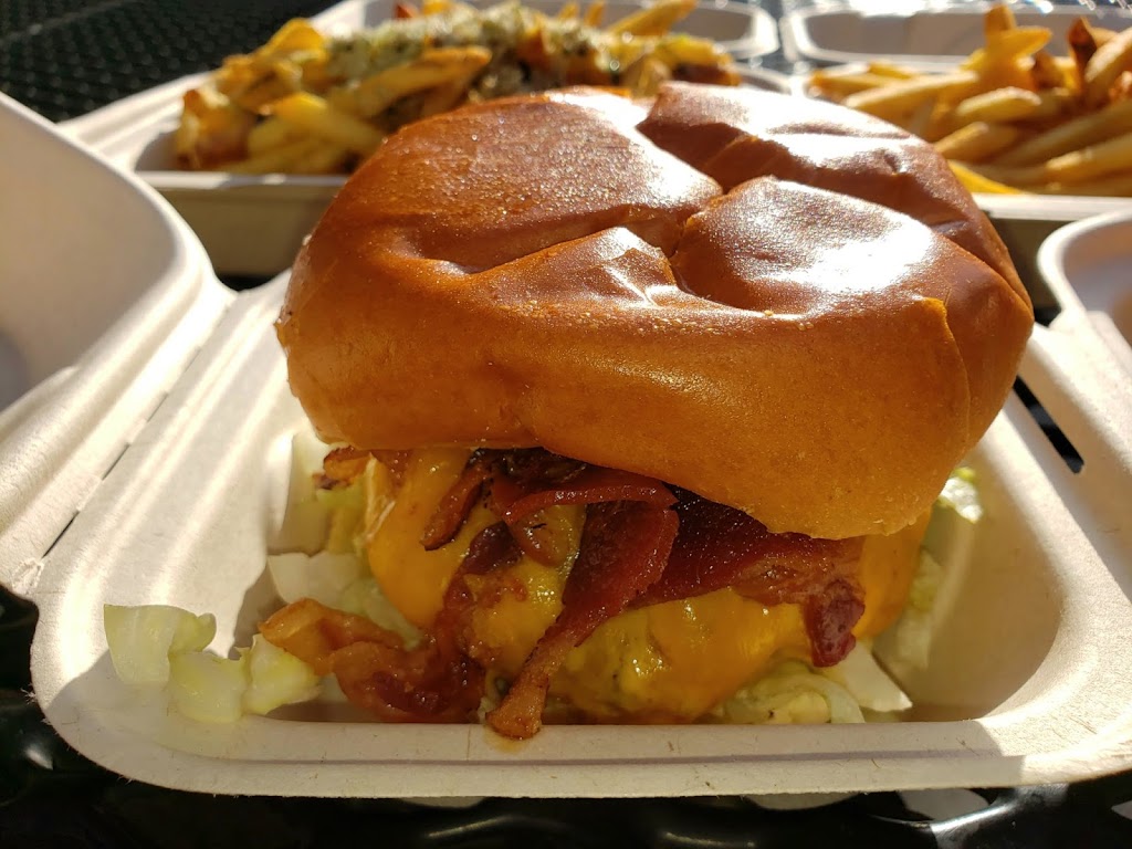 The Standing Room Restaurant | restaurant | 3556 Torrance Blvd, Torrance, CA 90503, USA | 3109218535 OR +1 310-921-8535