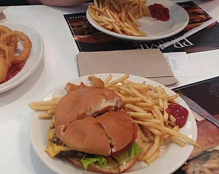 Steak n Shake | restaurant | 312 N US-41, Schererville, IN 46375, USA | 2193222563 OR +1 219-322-2563