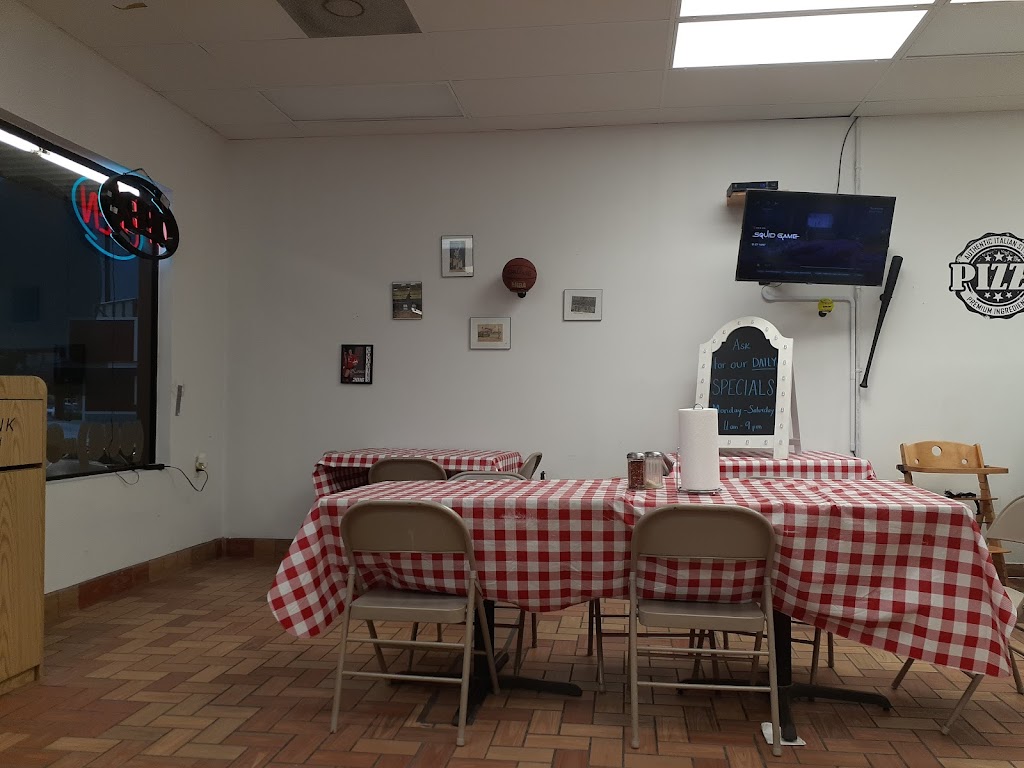 Wild Coyote Pizza | restaurant | 239 W Expy 83, La Joya, TX 78560, USA | 9566007077 OR +1 956-600-7077