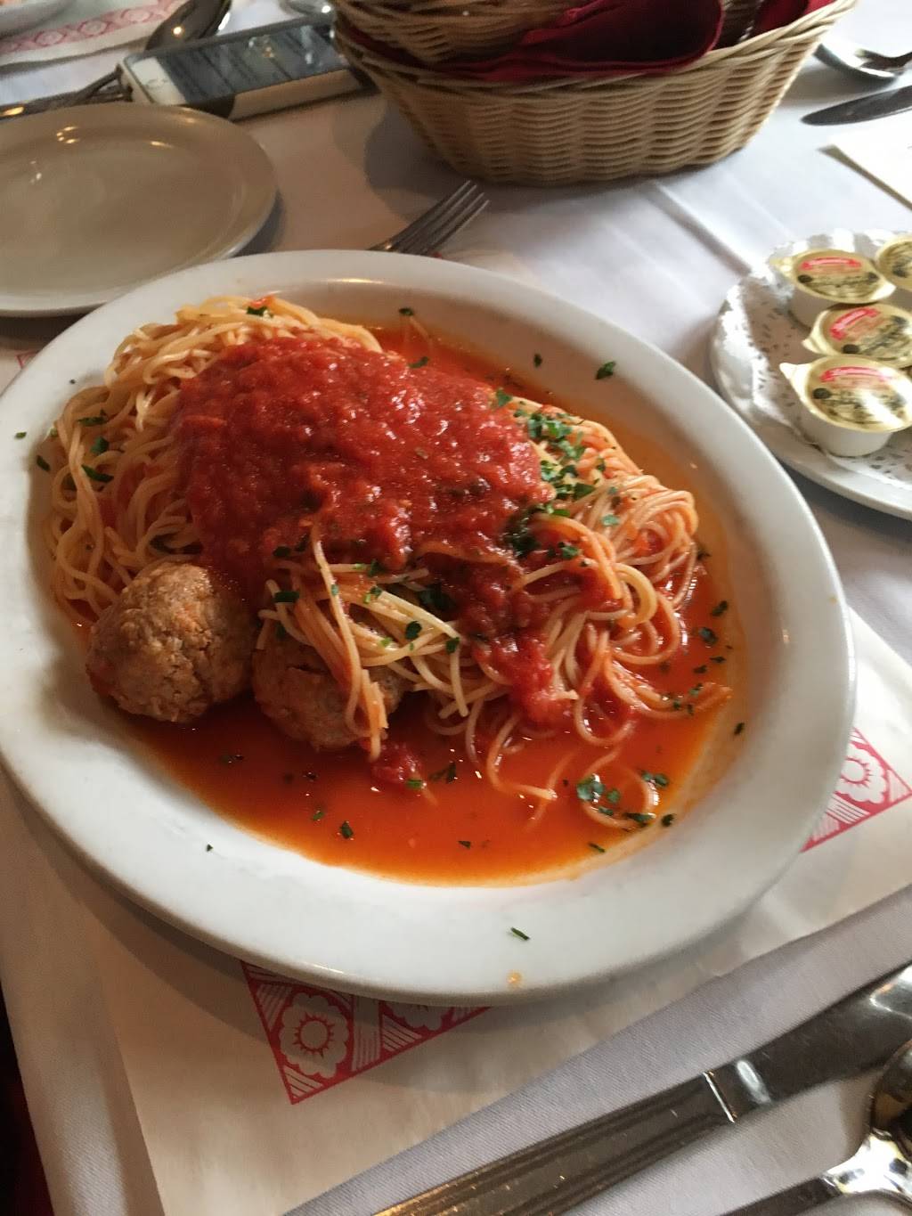 Trattoria Leonardo | restaurant | 4740 Dundas St W, Etobicoke, ON M9A 1A9, Canada | 6474902282 OR +1 647-490-2282