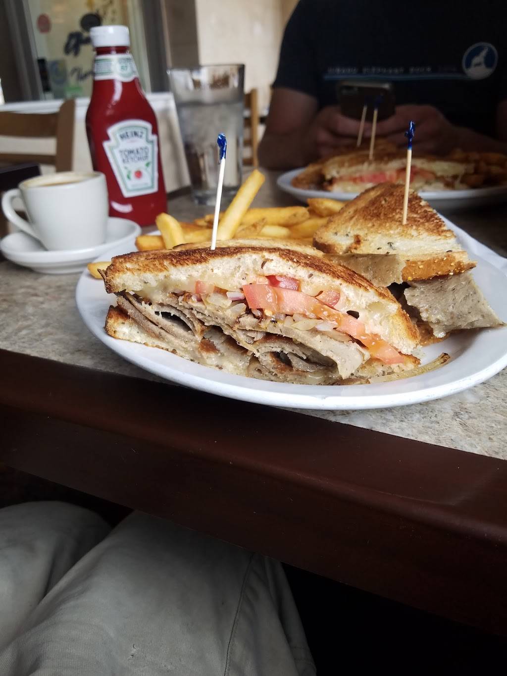 Petes Central One | restaurant | 300 S Pearl St, Denver, CO 80209, USA | 3037786675 OR +1 303-778-6675