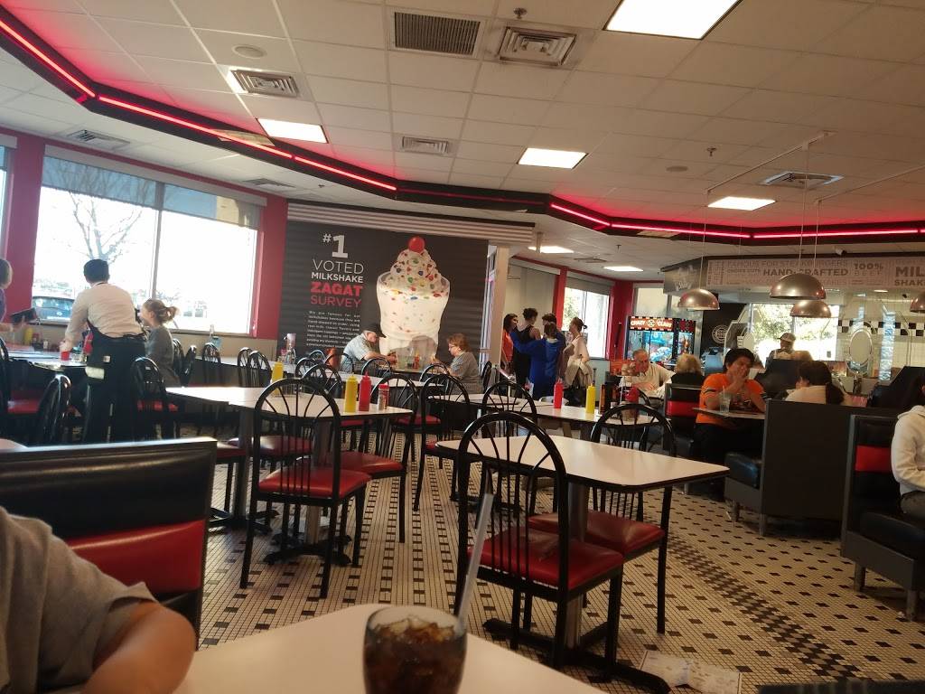 Steak n Shake | restaurant | 281 University Blvd, Round Rock, TX 78664, USA | 5123888818 OR +1 512-388-8818