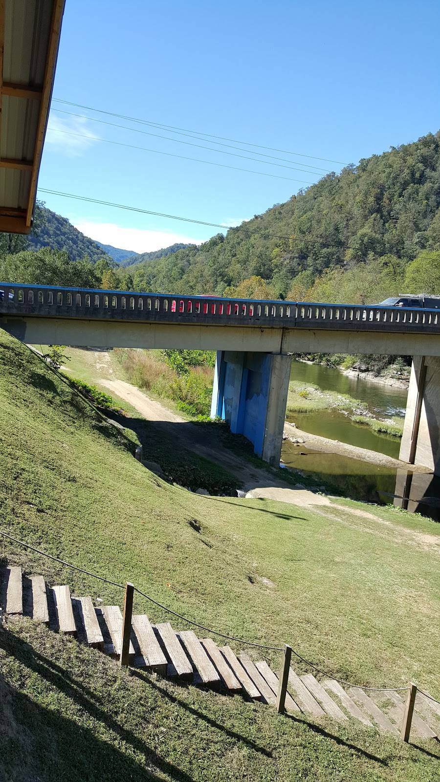 Time Out Pizza & Grill | restaurant | 100 Patty Loveless Dr, Elkhorn City, KY 41522, USA | 6067544222 OR +1 606-754-4222