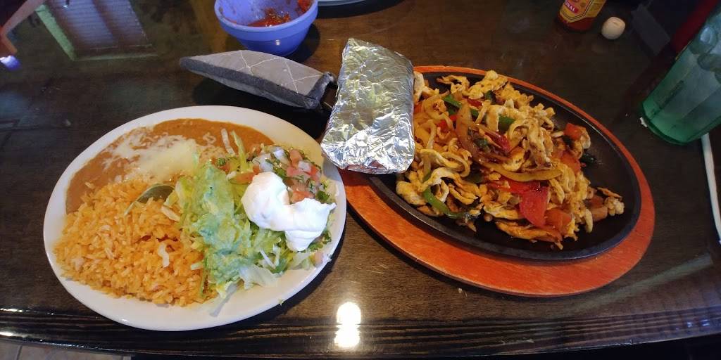 Casa Del Mar | restaurant | 2870 S Philo Rd, Urbana, IL 61802, USA | 2175521525 OR +1 217-552-1525