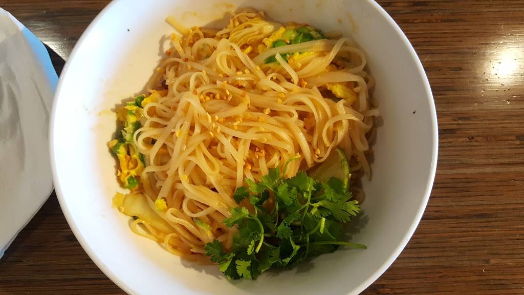 Noodles and Company | restaurant | 1225 S Hurstbourne Pkwy, Louisville, KY 40222, USA | 5026320102 OR +1 502-632-0102