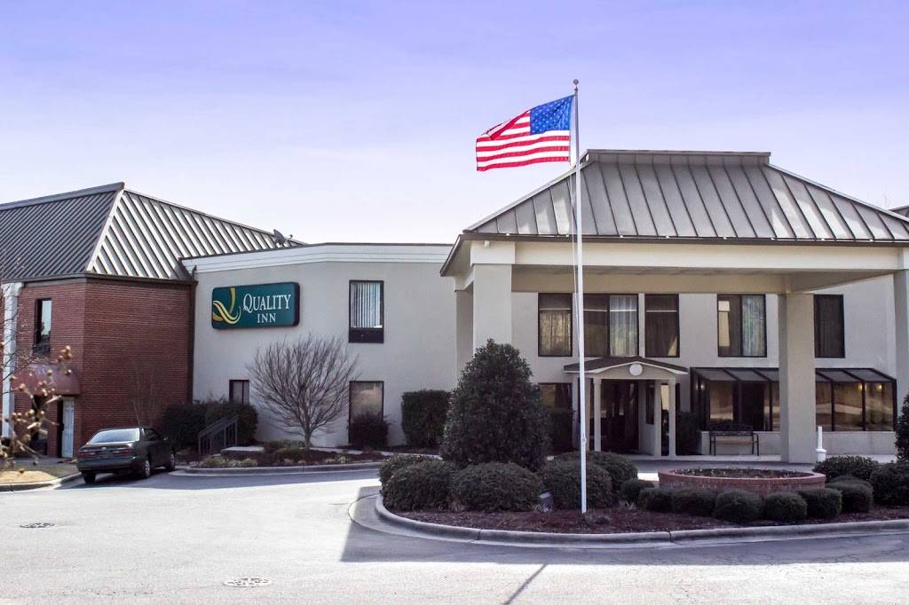 Quality Inn & Suites | restaurant | 4941 Raleigh Rd Pkwy W, Wilson, NC 27893, USA | 2522916400 OR +1 252-291-6400