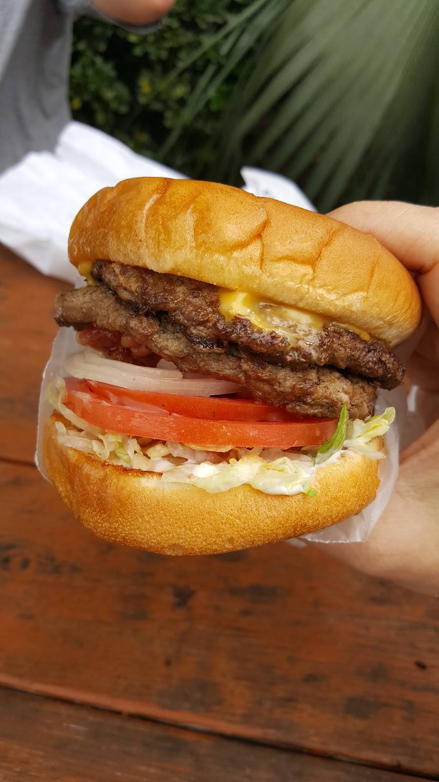 Macs Drive Thru | restaurant | 129 NW 10th Ave, Gainesville, FL 32601, USA | 3523789842 OR +1 352-378-9842