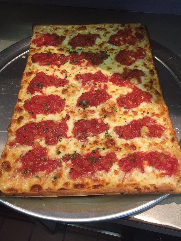 Ginos Pizza | restaurant | Merrick Mall 2162, Hewlett Ave, Merrick, NY 11566, USA | 5165466181 OR +1 516-546-6181