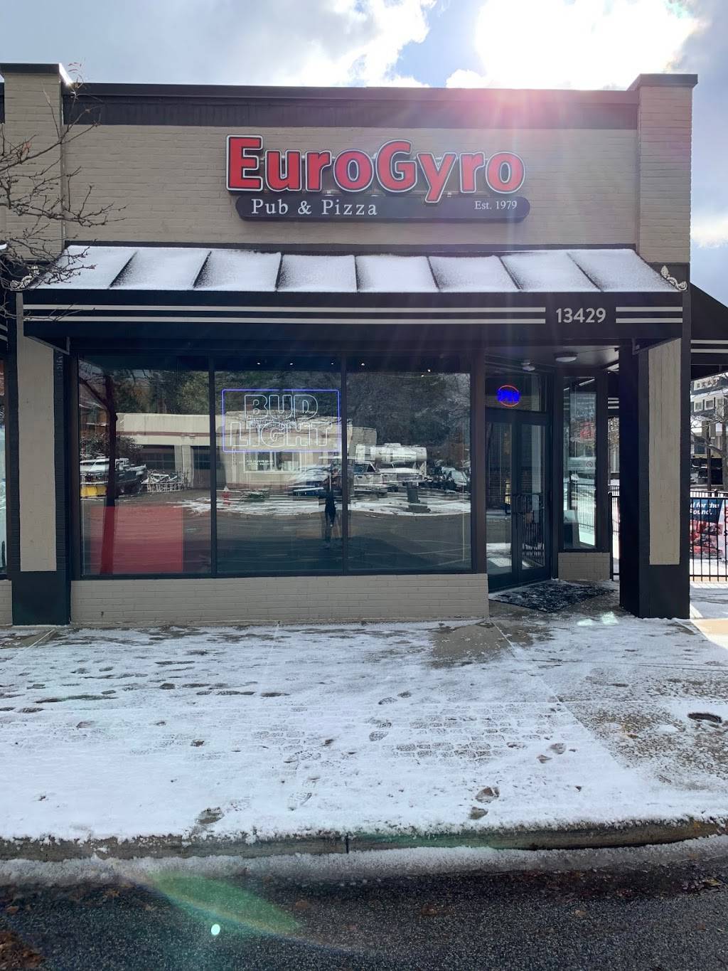 EuroGyro | restaurant | 13429 Madison Ave, Lakewood, OH 44107, USA | 4408570200 OR +1 440-857-0200