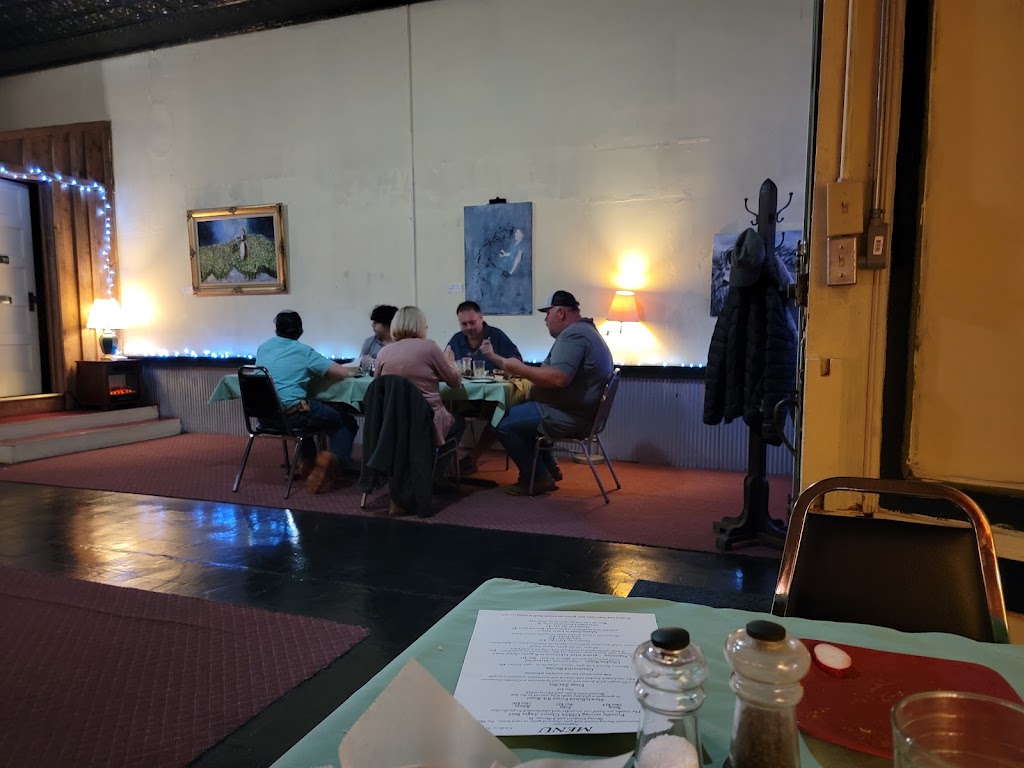 Back In Time | restaurant | 9008 E 1st St, Birch Tree, MO 65438, USA | 4172478696 OR +1 417-247-8696