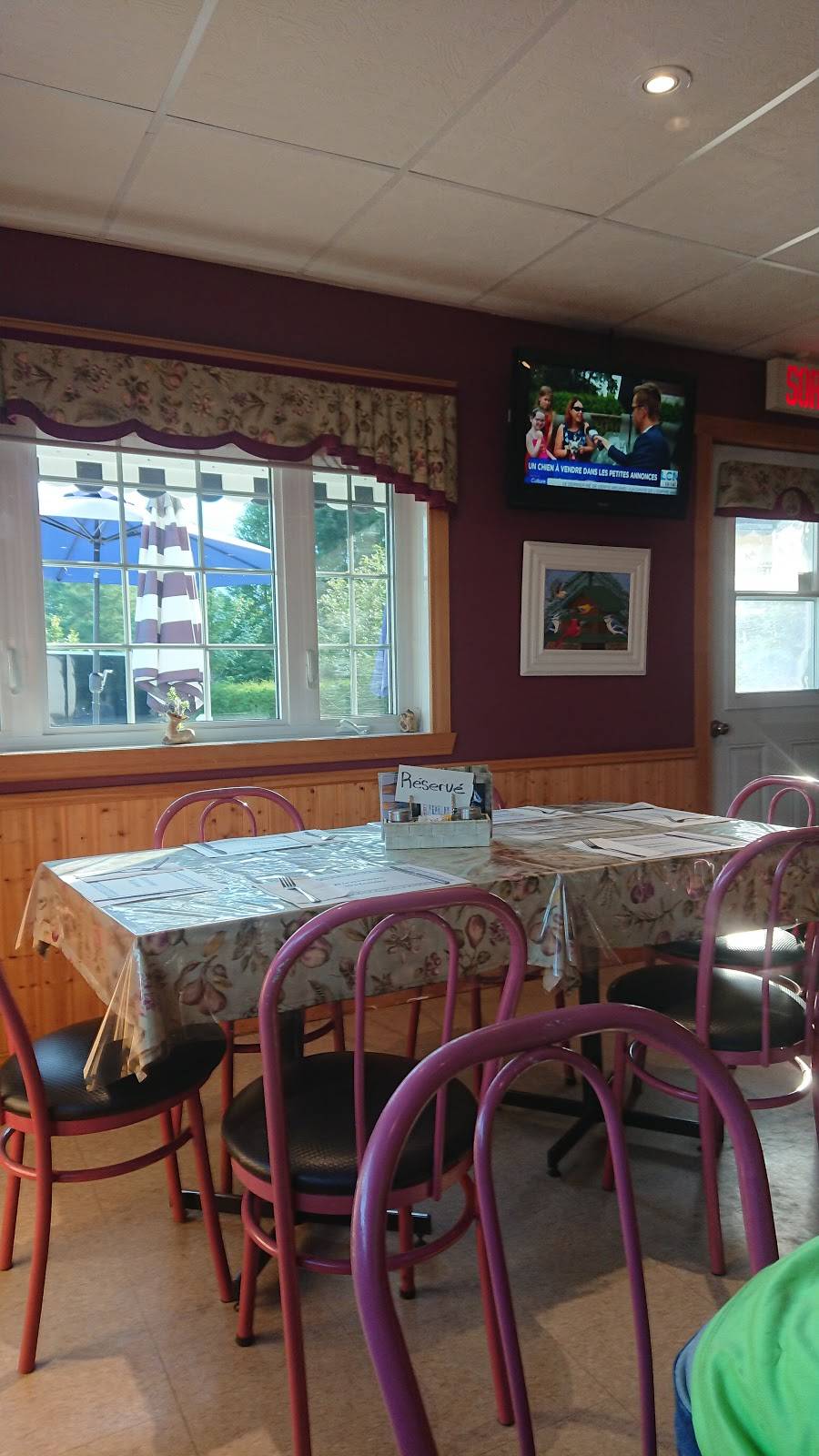 Restaurant Au Geai-Bleu | restaurant | 613 Chemin Saint-Joseph, Trois-Rives, QC G0X 2C0, Canada | 8196465152 OR +1 819-646-5152