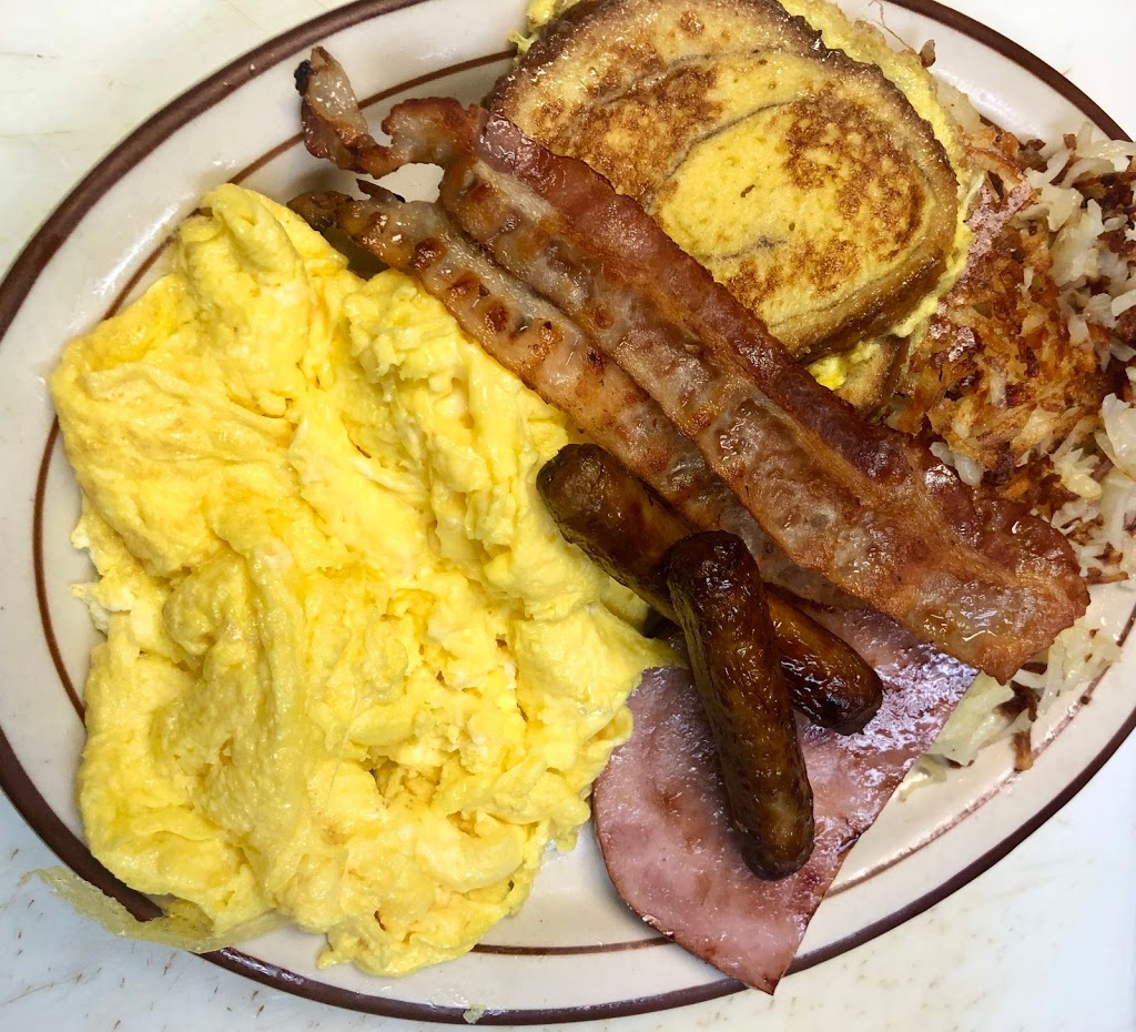 Midpoint Café | restaurant | 1002 15th St, Lawrenceville, IL 62439, USA | 6189437065 OR +1 618-943-7065