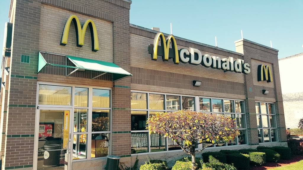 McDonalds | cafe | 5614 N Clark St, Chicago, IL 60660, USA | 7739899250 OR +1 773-989-9250