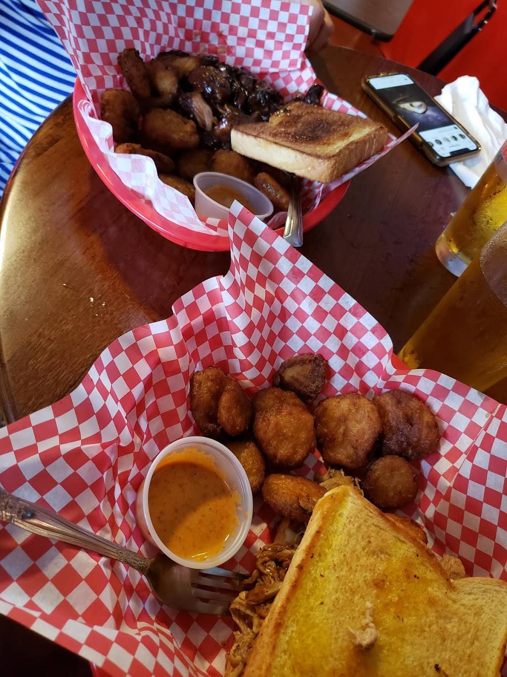 Bone Yard BBQ | restaurant | 244 Roosevelt Dr, Utica, NY 13502, USA | 3157330364 OR +1 315-733-0364