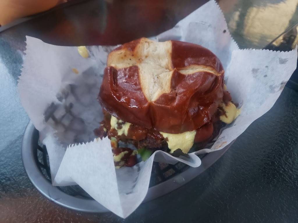 Evolve Modern Vegan Kitchen | restaurant | 318 Seabreeze Blvd, Daytona Beach, FL 32118, USA | 3863668415 OR +1 386-366-8415