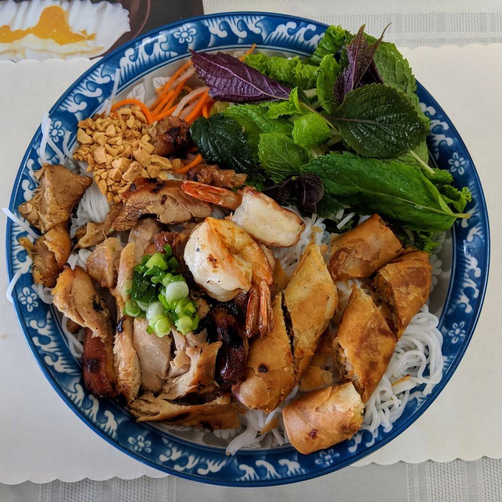 Le Paradis | restaurant | 22809 Mission Blvd, Hayward, CA 94541, USA | 5108862130 OR +1 510-886-2130