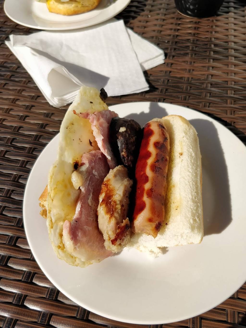 Cranberry Cafe | meal takeaway | 704 E Broadway, Boston, MA 02127, USA | 6172683553 OR +1 617-268-3553