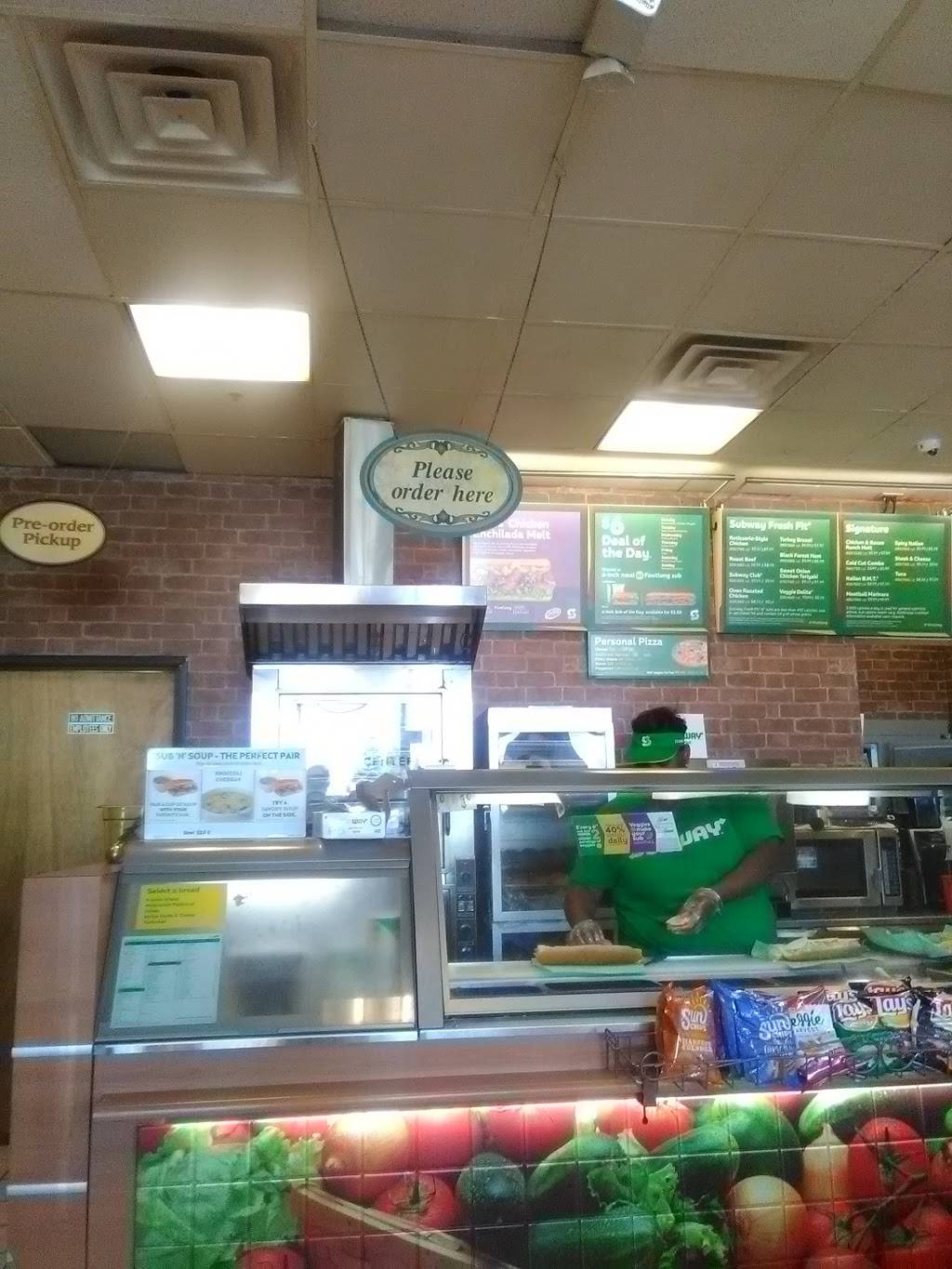 Subway | restaurant | 9117 Joseph Campau Ave, Hamtramck, MI 48212, USA | 3138724444 OR +1 313-872-4444